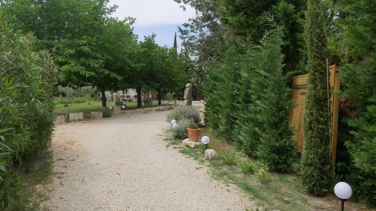 Mas Maurane - L'Olivier Avec Spa Prive Aux Portes D'Arles Tarascon Exteriör bild