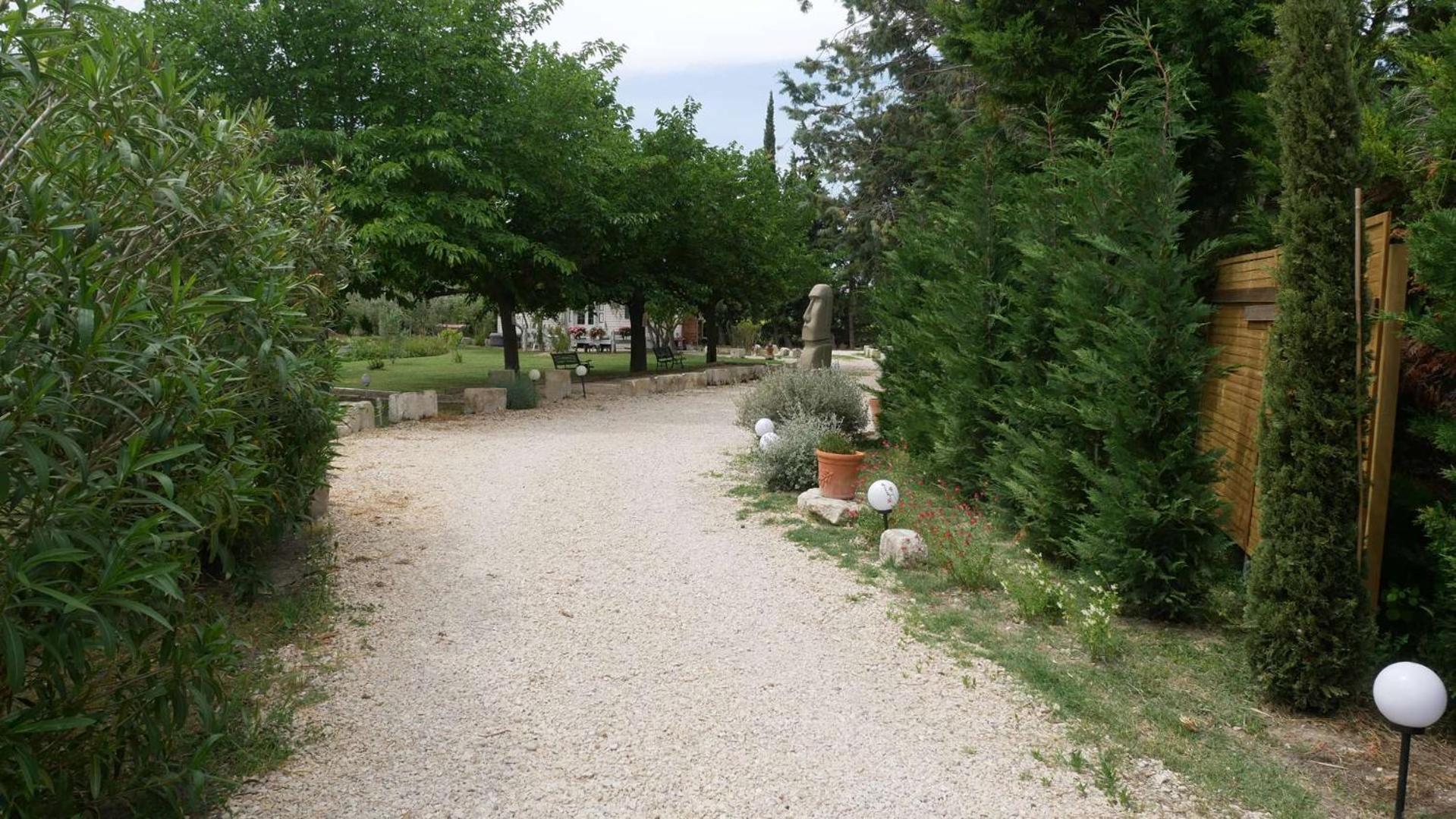 Mas Maurane - L'Olivier Avec Spa Prive Aux Portes D'Arles Tarascon Exteriör bild